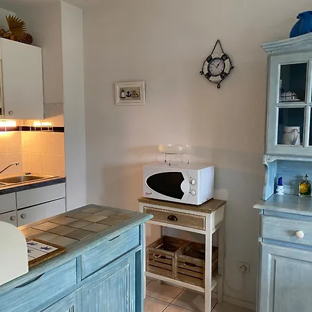 Appartement La Tranche-sur-mer, 2 Pièces, 3 Personnes - Fr-1-22-226 La Tranche-sur-Mer